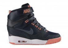 Nike Wmns Air Revolution Sky Hi